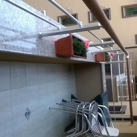 Apartamenti Zhelezovi Pomorie Exterior foto