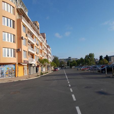 Apartamenti Zhelezovi Pomorie Exterior foto