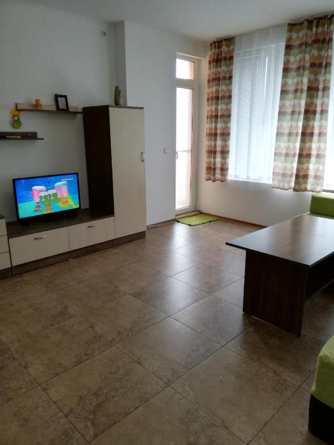 Apartamenti Zhelezovi Pomorie Exterior foto