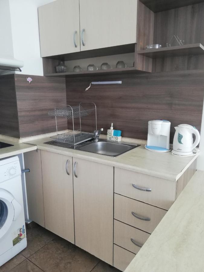 Apartamenti Zhelezovi Pomorie Exterior foto