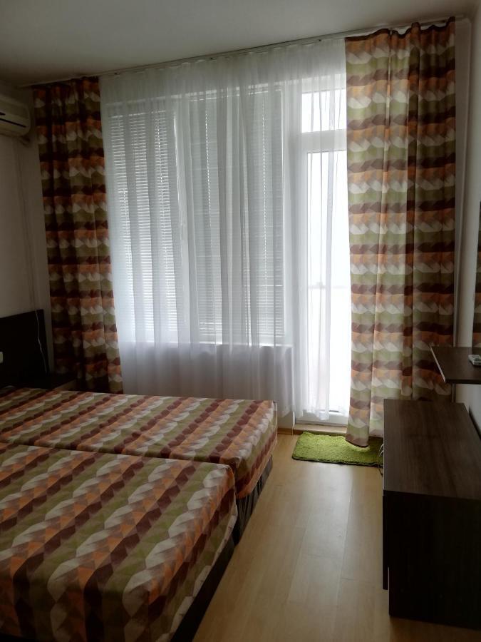 Apartamenti Zhelezovi Pomorie Exterior foto