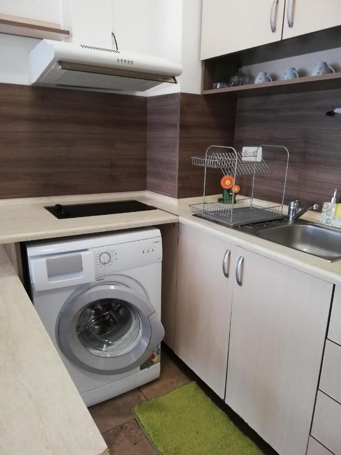 Apartamenti Zhelezovi Pomorie Exterior foto